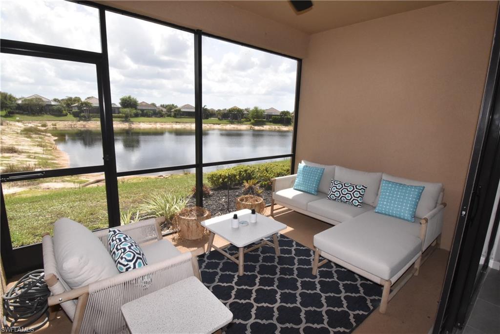 ESPLANADE - Residential Lease