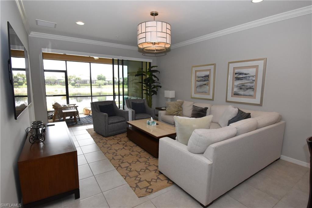 ESPLANADE - Residential Lease