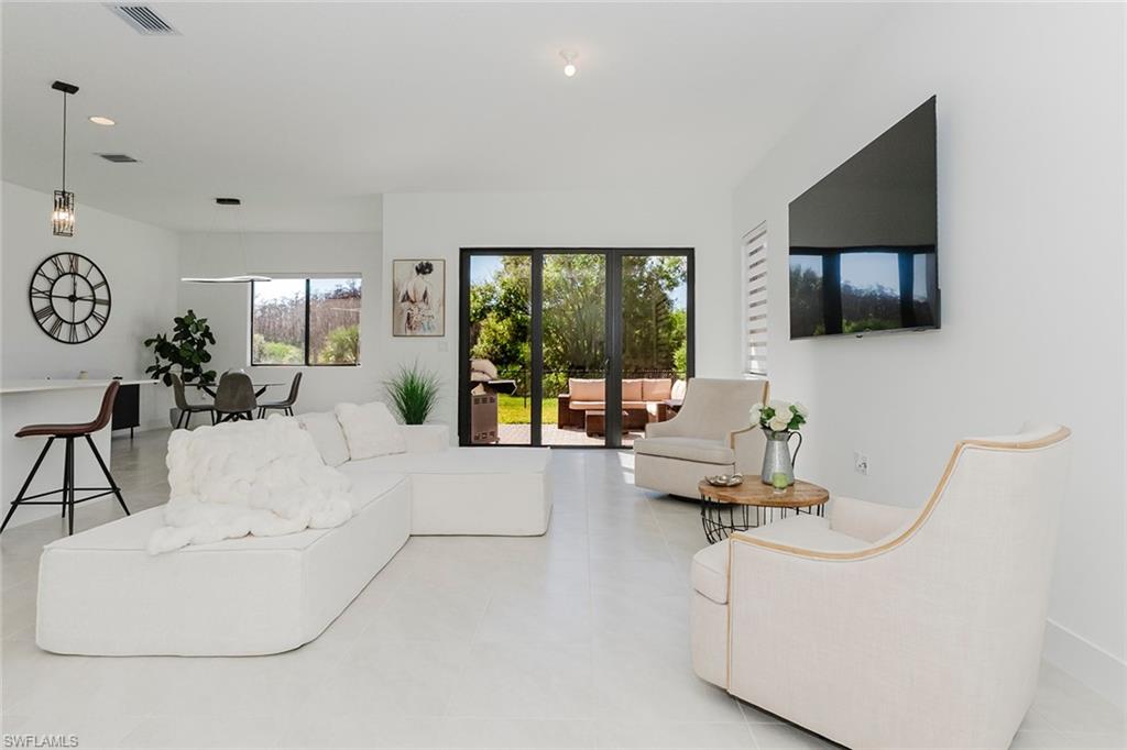 SILVERWOOD - Residential Lease