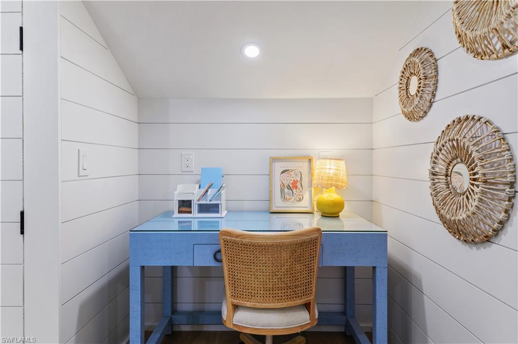 BEACH COTTAGES - Residential