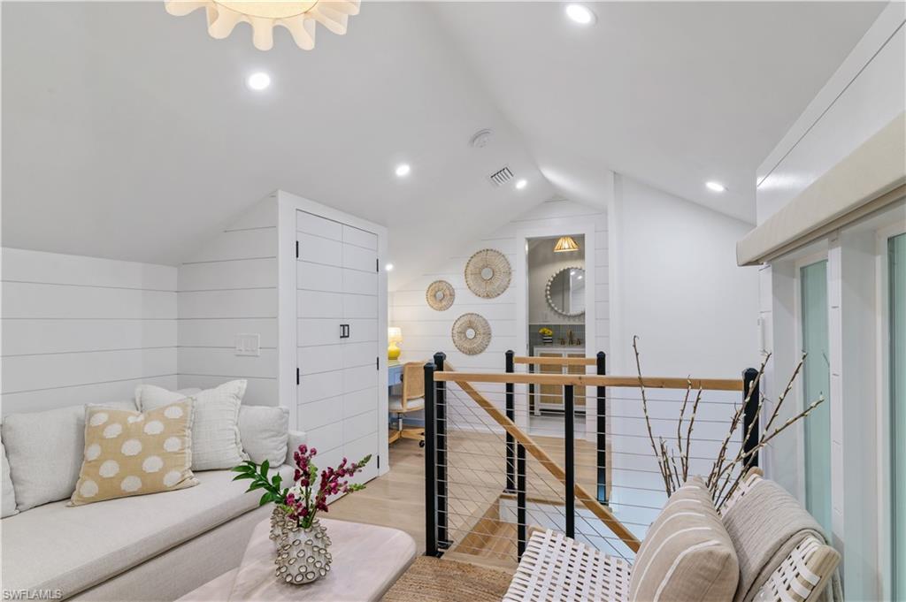 BEACH COTTAGES - Residential