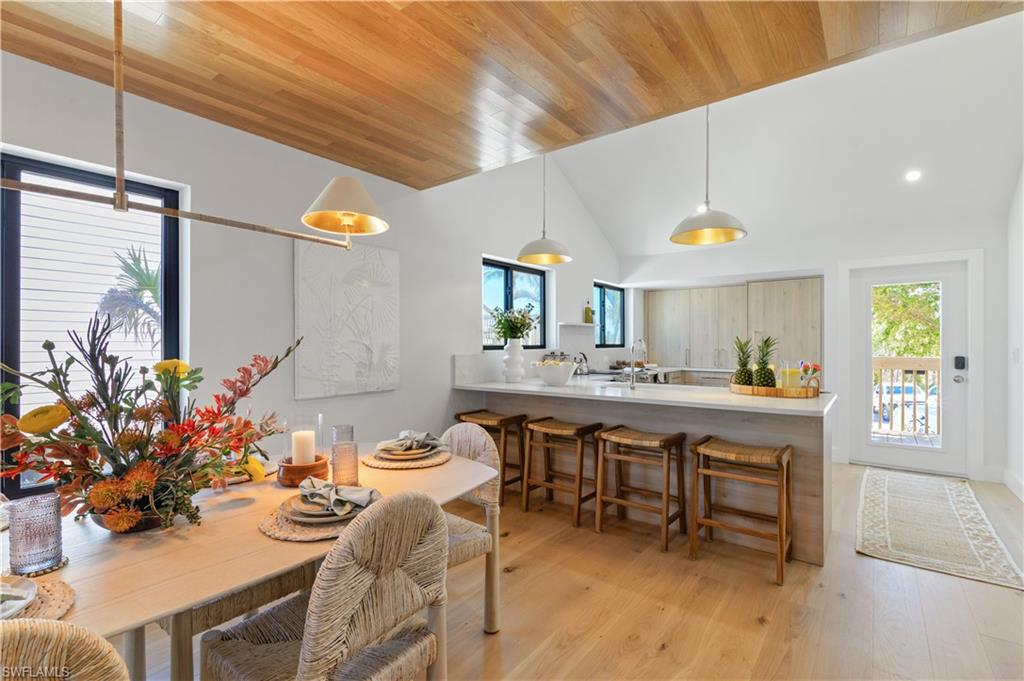 BEACH COTTAGES - Residential