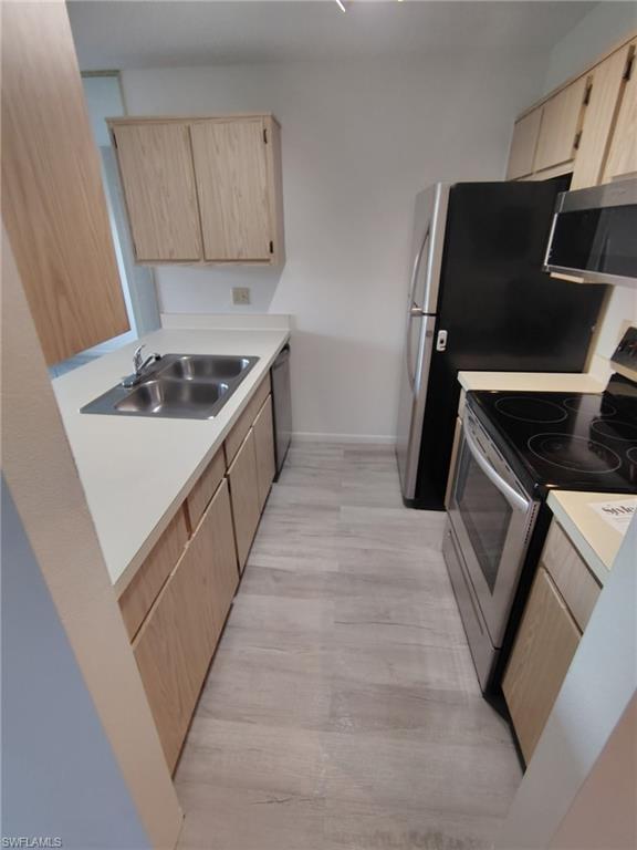 VILLAGE OF CEDARBEND - Residential Lease