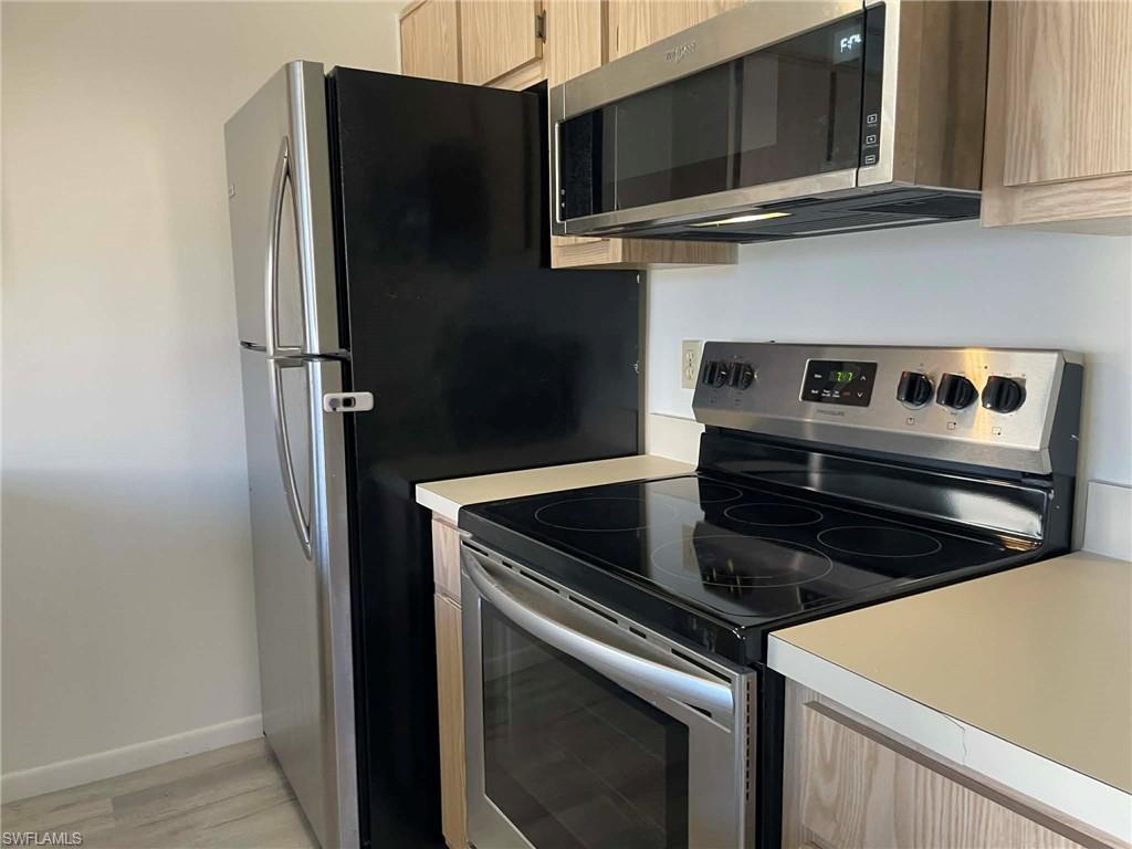 VILLAGE OF CEDARBEND - Residential Lease