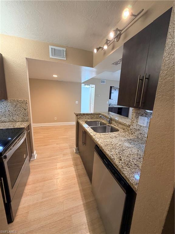 GRANADA LAKES - Residential Lease