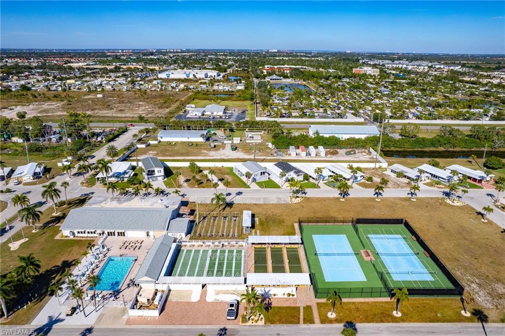 BAYSIDE ESTATES - Land