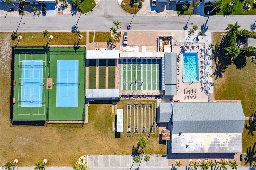 BAYSIDE ESTATES - Land