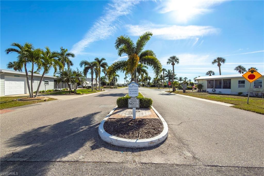 BAYSIDE ESTATES - Land