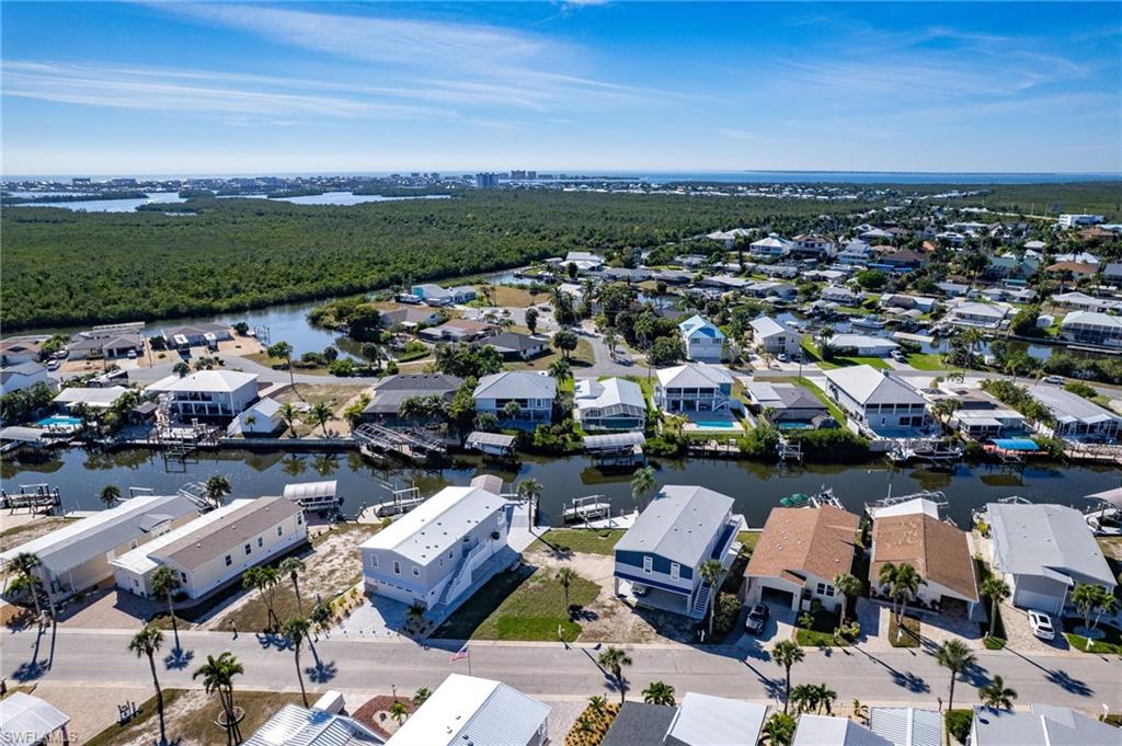 BAYSIDE ESTATES - Land