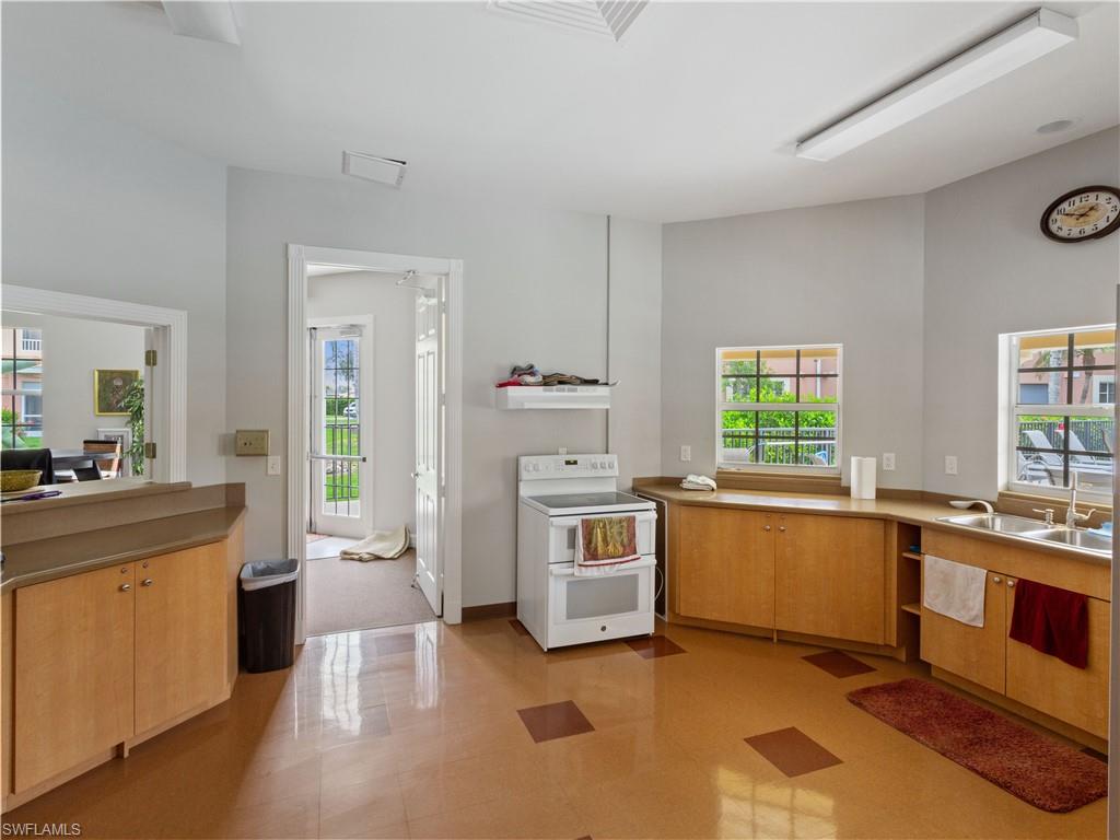 VAN LOON COMMONS - Residential