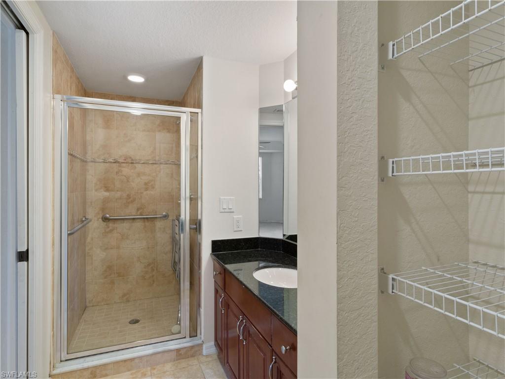 VAN LOON COMMONS - Residential