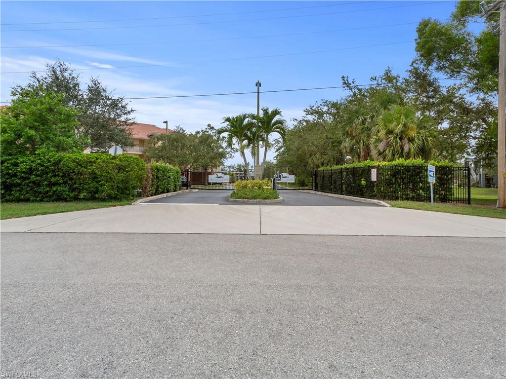 VAN LOON COMMONS - Residential