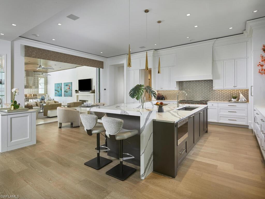 AQUALANE SHORES - Residential