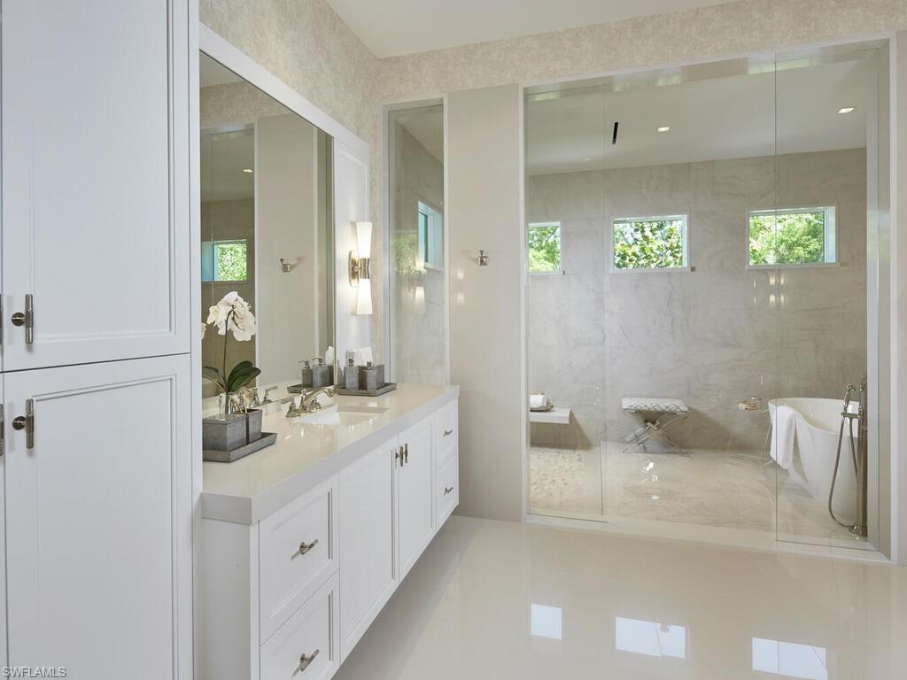 AQUALANE SHORES - Residential