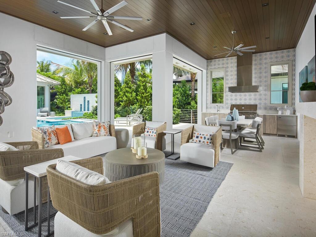 AQUALANE SHORES - Residential