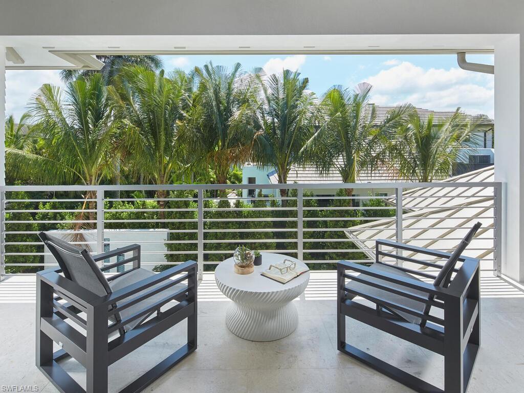 AQUALANE SHORES - Residential