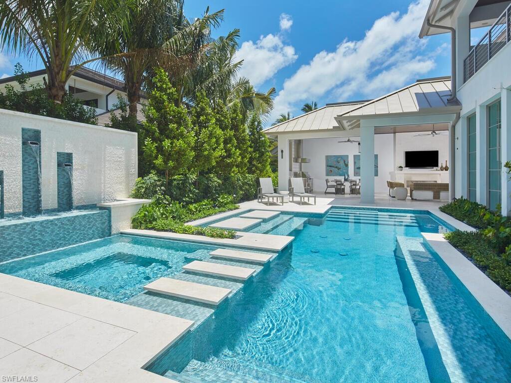 AQUALANE SHORES - Residential