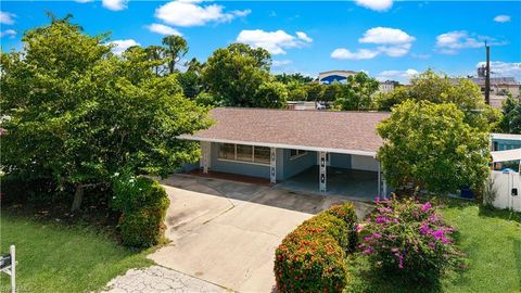 Photo of 1450 Charles RD, FORT MYERS, FL 33919 (MLS # 2025017679)