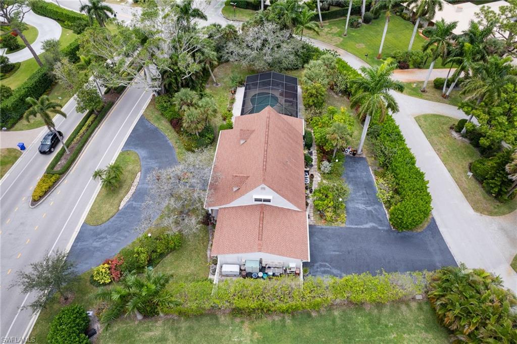 711 Banyan BLVD