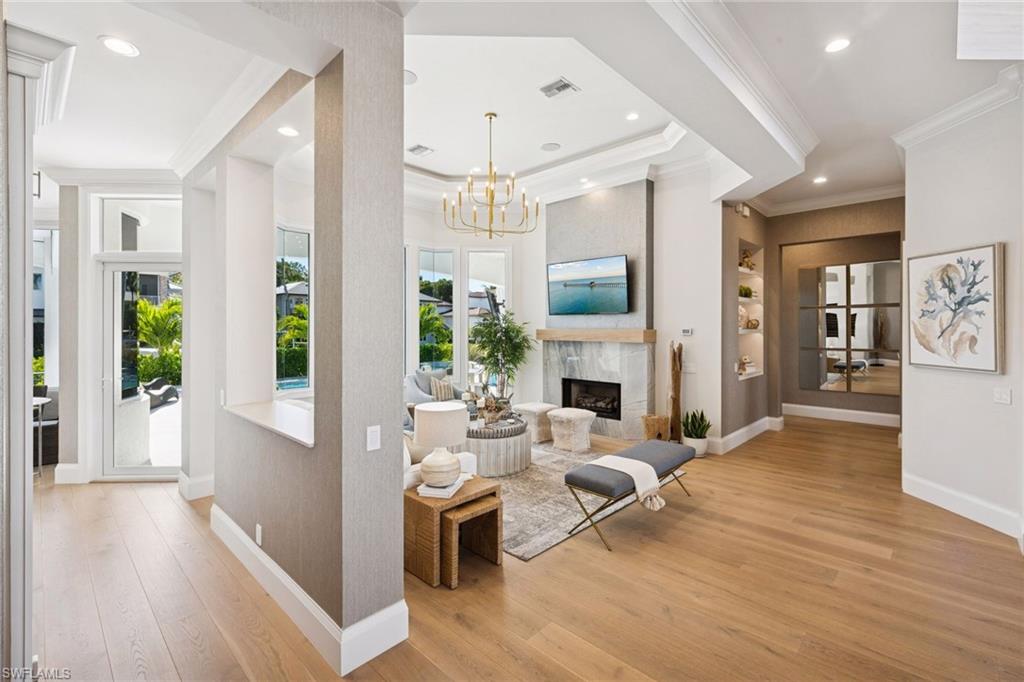 AQUALANE SHORES - Residential