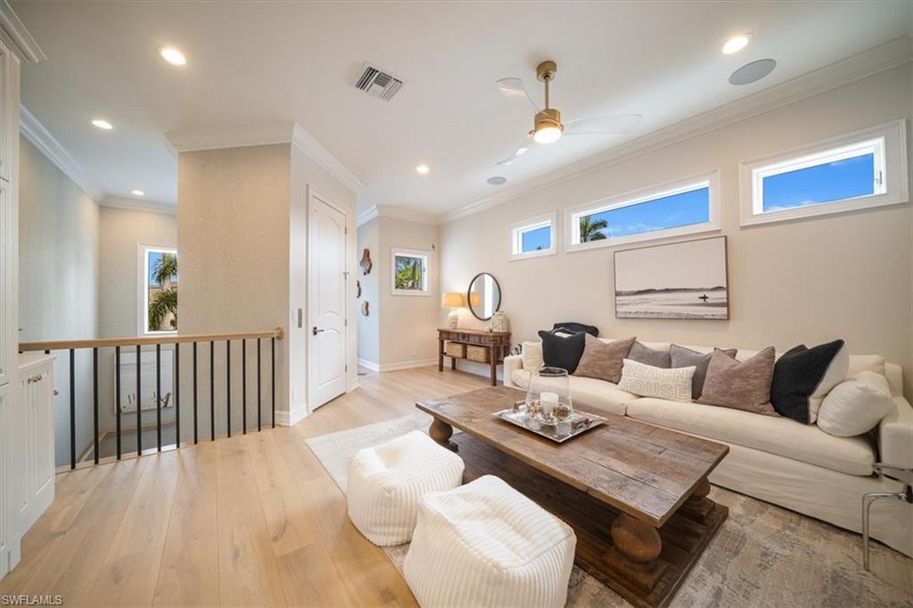 AQUALANE SHORES - Residential