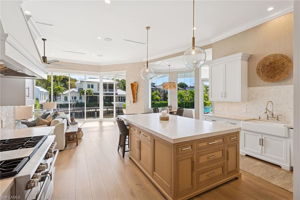 AQUALANE SHORES - Residential