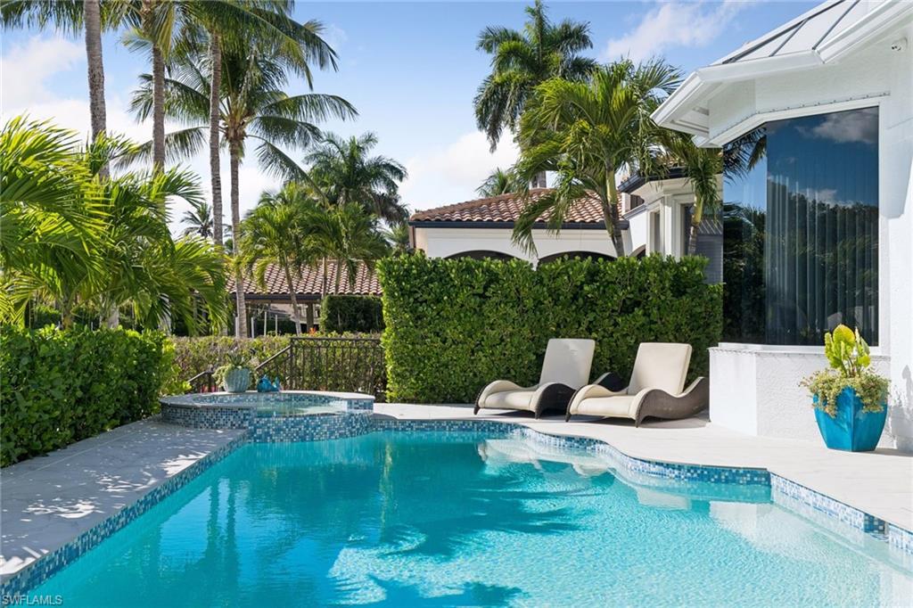 AQUALANE SHORES - Residential