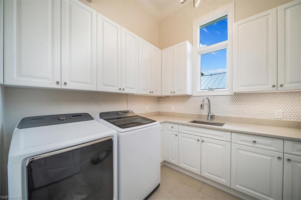 AQUALANE SHORES - Residential