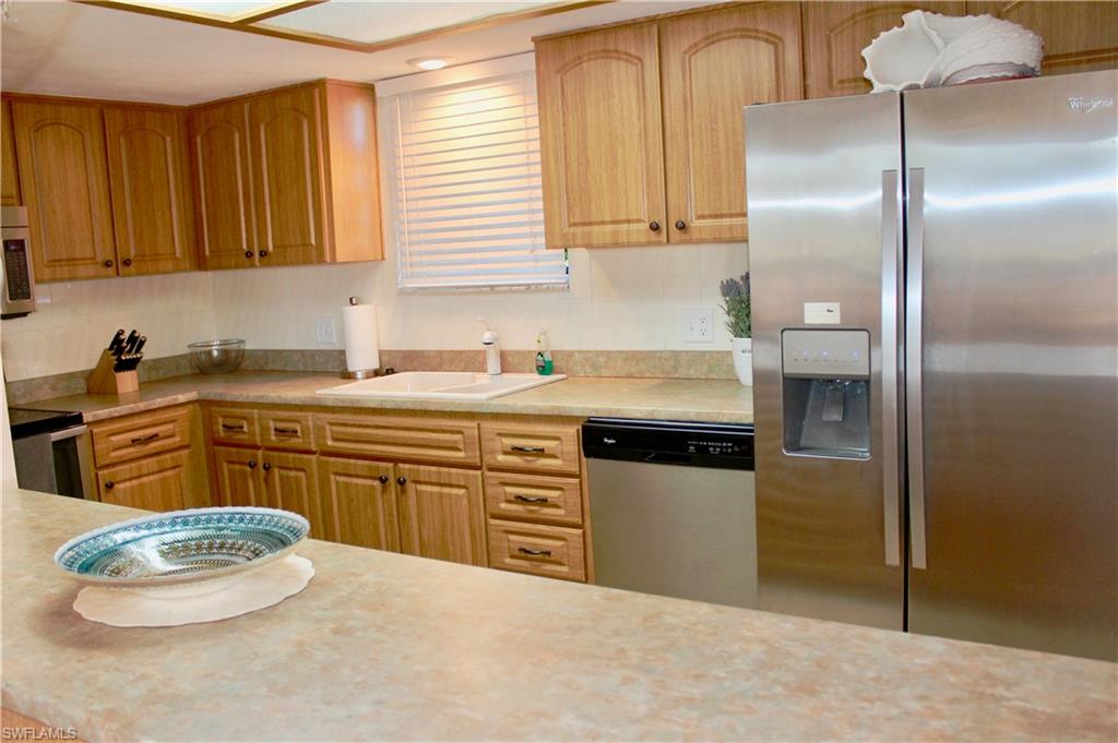 LOS CINCO THE FIVE CONDO - Residential