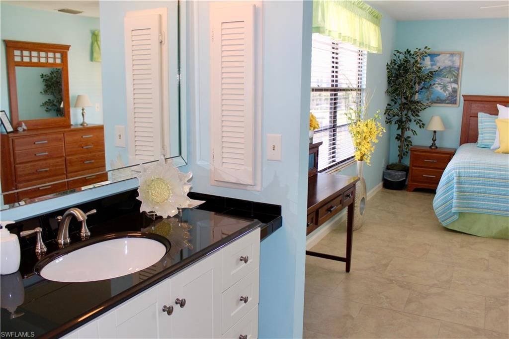 LOS CINCO THE FIVE CONDO - Residential