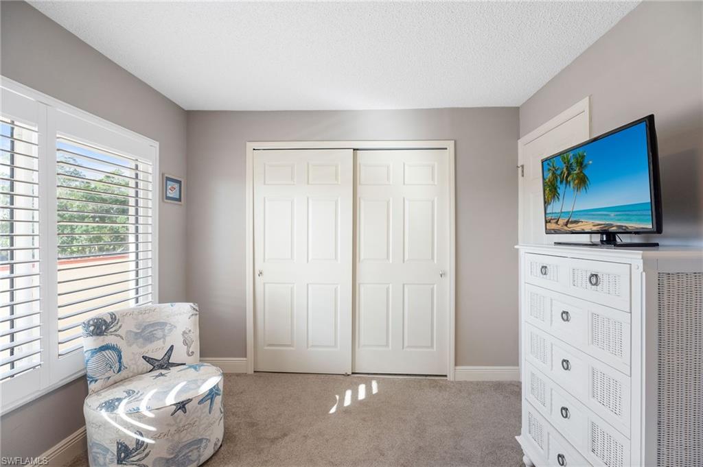 SEVEN LAKES - Residential