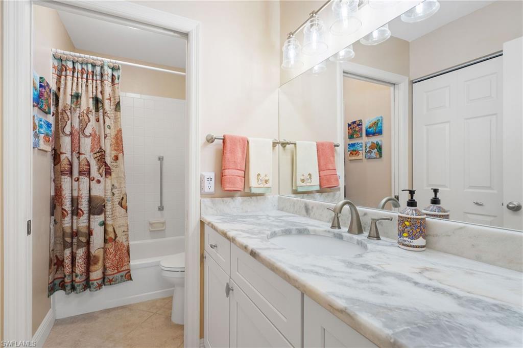 SEVEN LAKES - Residential