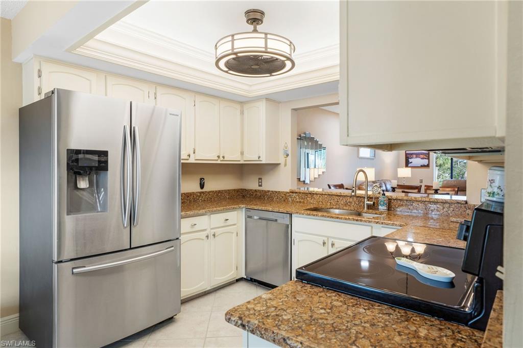 SEVEN LAKES - Residential