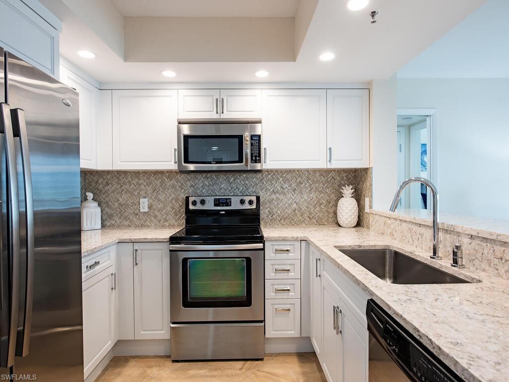 VISTAS AT PARK SHORE - Residential