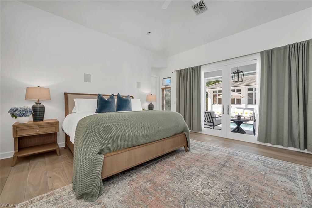 MOORINGS - Residential