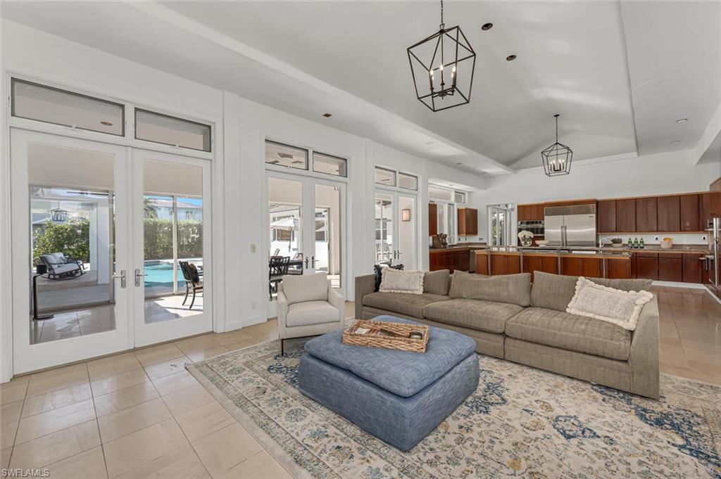 MOORINGS - Residential