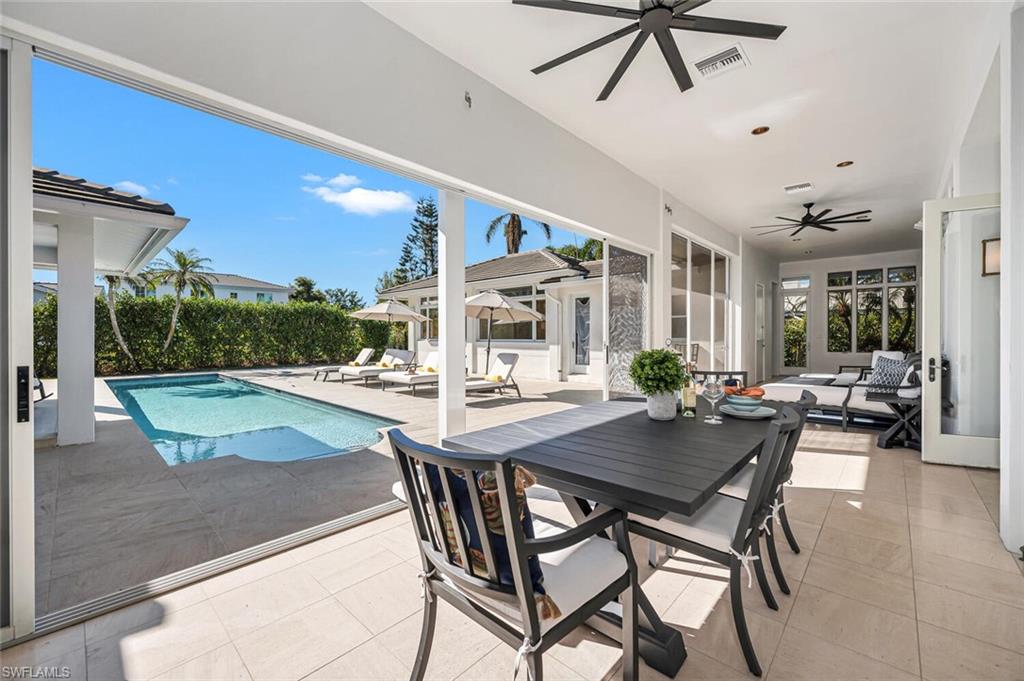 MOORINGS - Residential