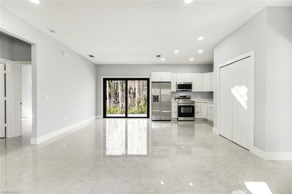 GOLDEN GATE ESTATES - Residential