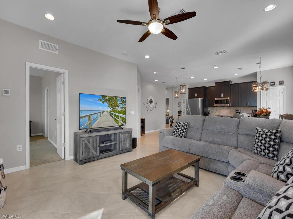 CREEKSIDE PRESERVE - Residential