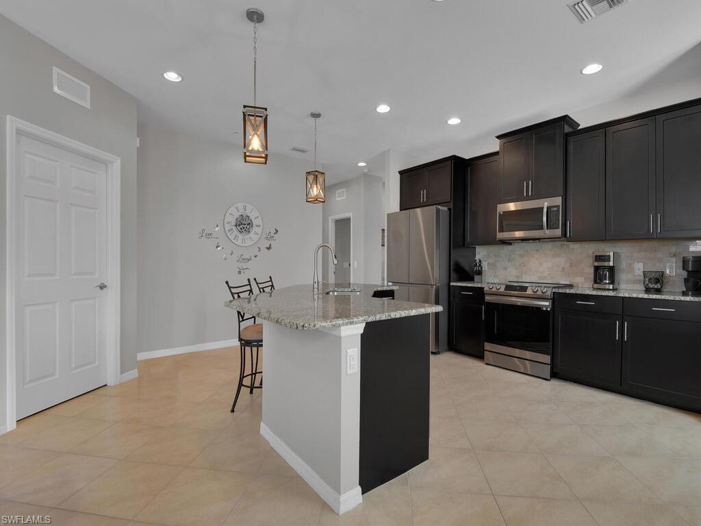 CREEKSIDE PRESERVE - Residential