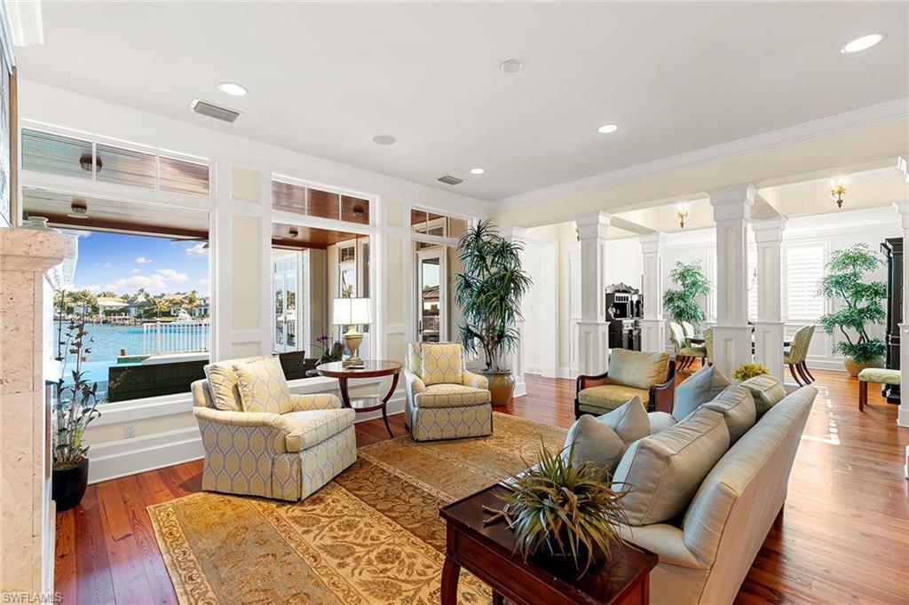 AQUALANE SHORES - Residential