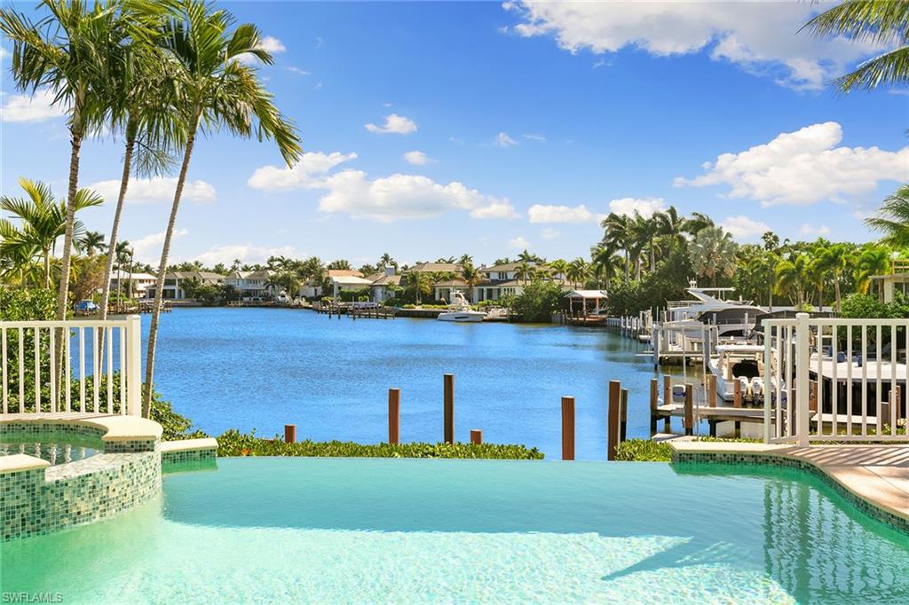 AQUALANE SHORES - Residential