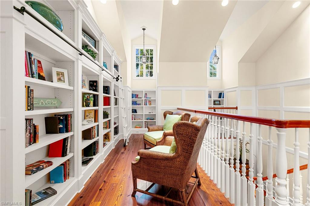 AQUALANE SHORES - Residential