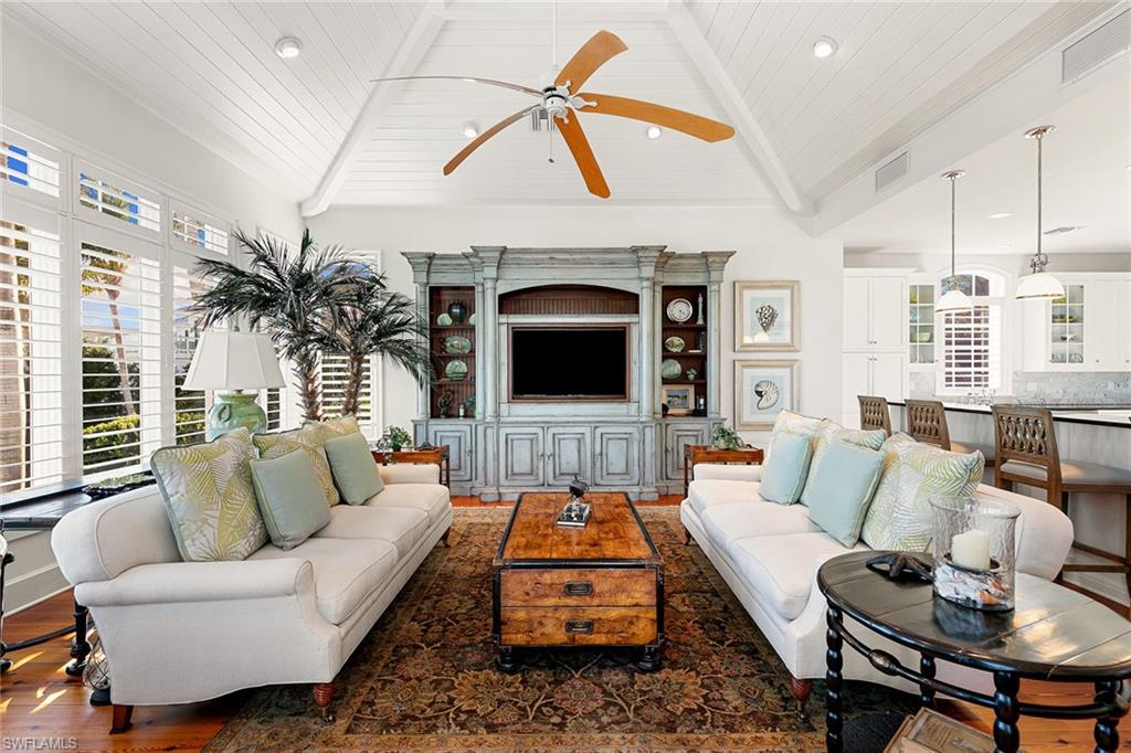 AQUALANE SHORES - Residential