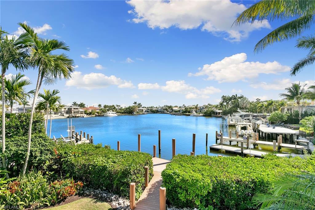 AQUALANE SHORES - Residential