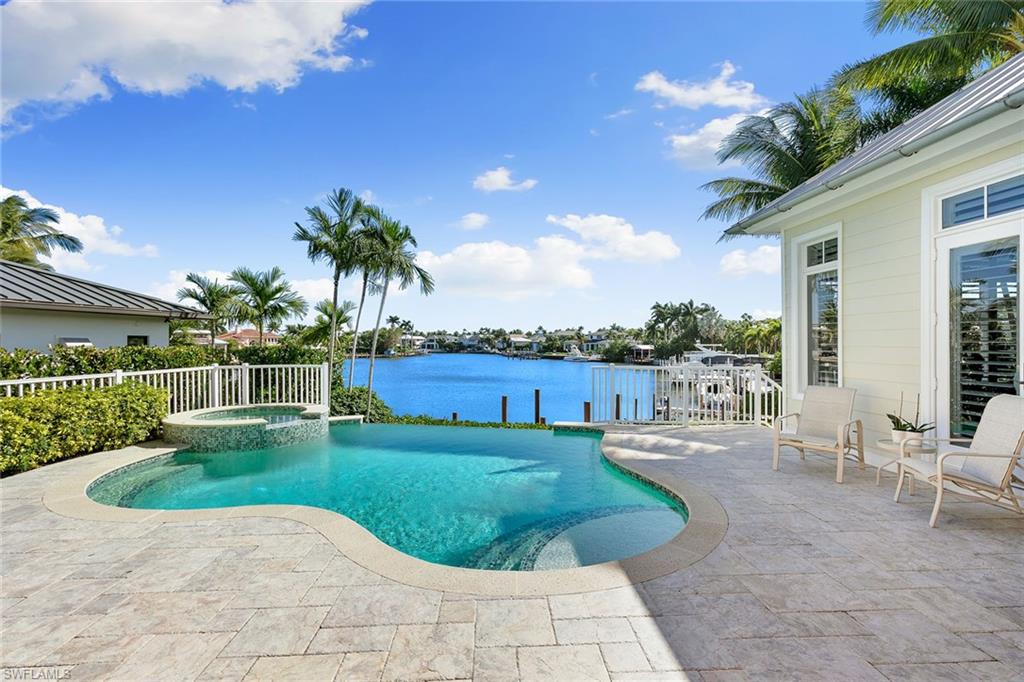 AQUALANE SHORES - Residential