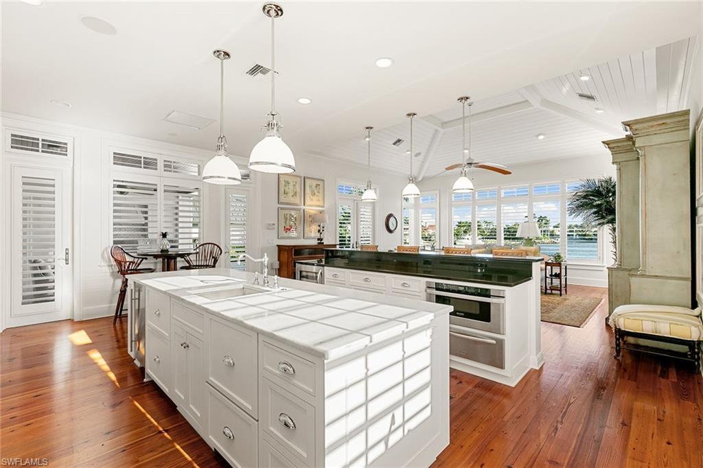 AQUALANE SHORES - Residential