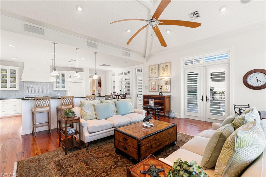 AQUALANE SHORES - Residential