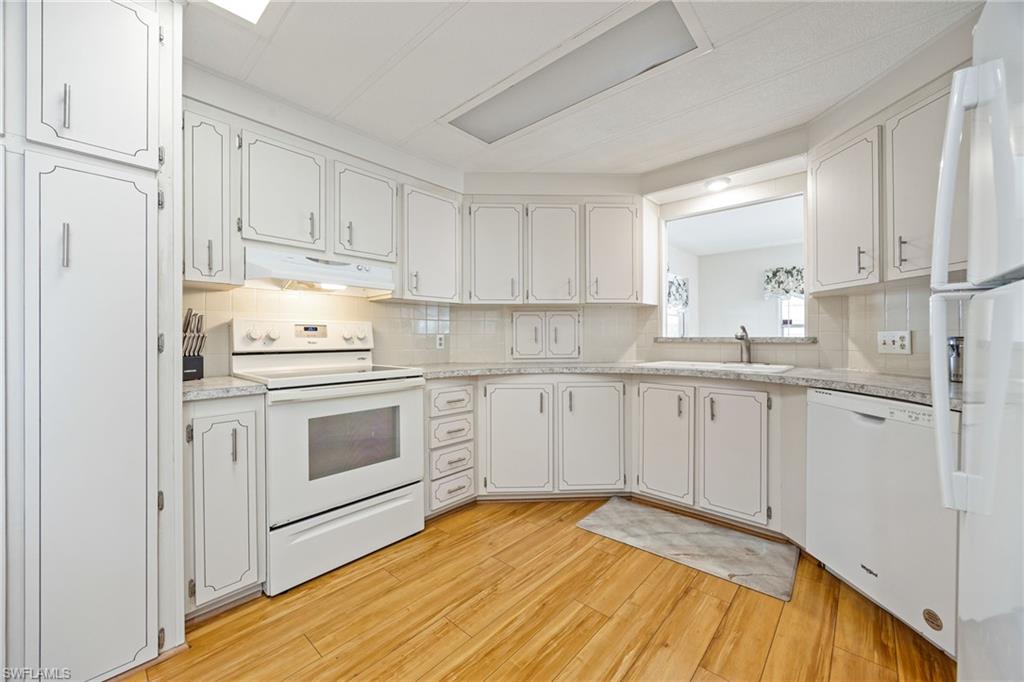 SIX LAKES COUNTRY CLUB - Residential