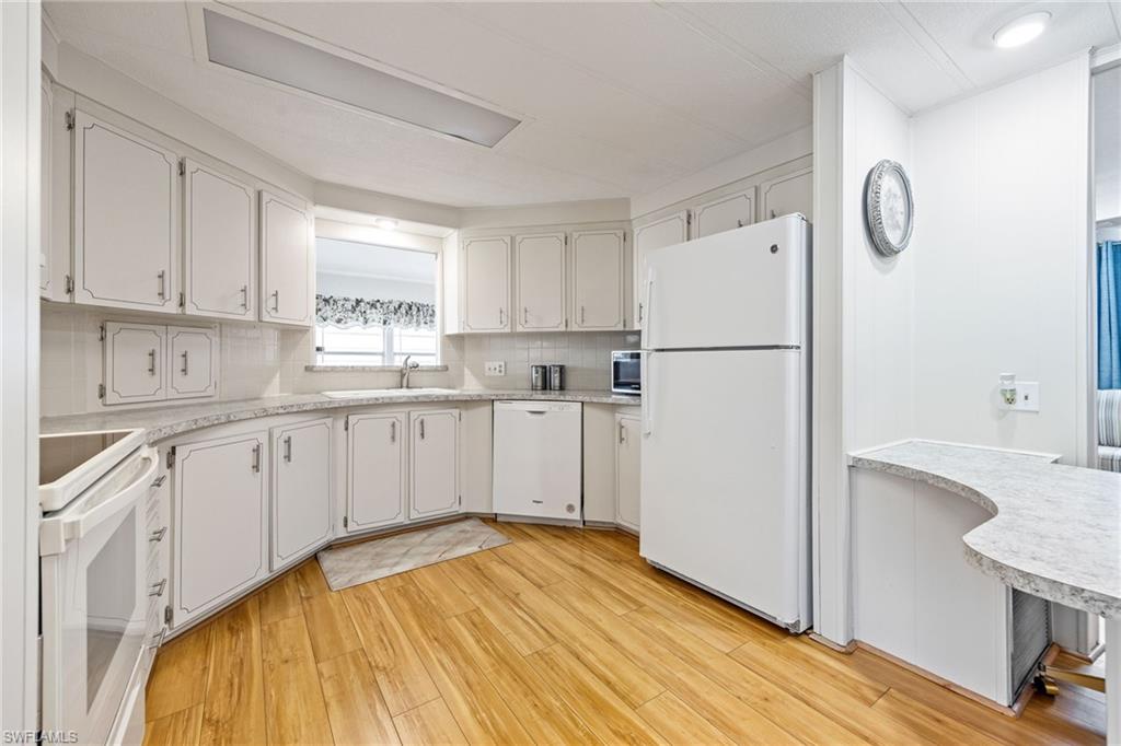 SIX LAKES COUNTRY CLUB - Residential